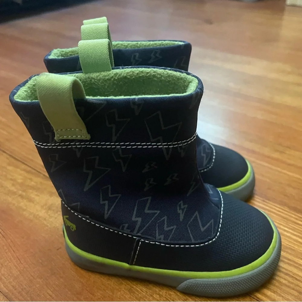 See Kai Run Lightening Bolt Boots Size 4